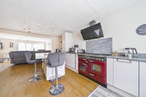 3 bedroom semi-detached house for sale, Evercreech Road, Bristol