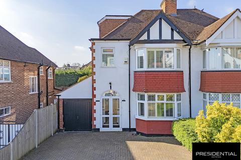 34 Harwater Drive, Loughton, IG10 1LW