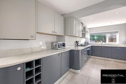 34 Harwater Drive, Loughton, IG10 1LW