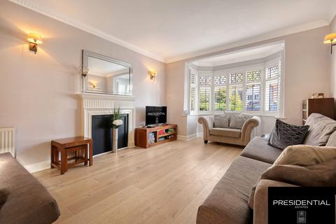 34 Harwater Drive, Loughton, IG10 1LW