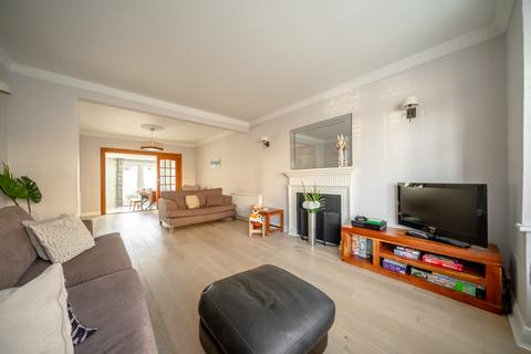 34 Harwater Drive, Loughton, IG10 1LW