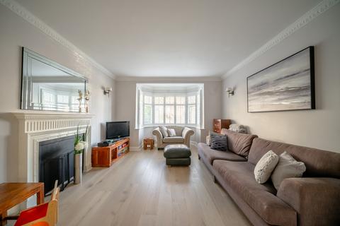 34 Harwater Drive, Loughton, IG10 1LW