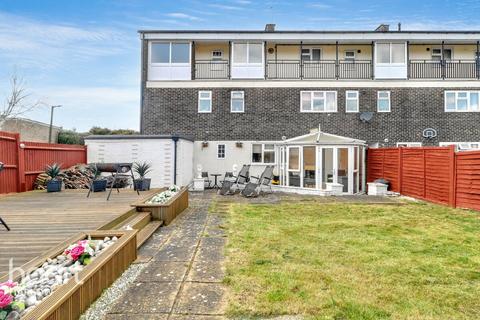 121 Radburn Close, Harlow, CM18 7EG