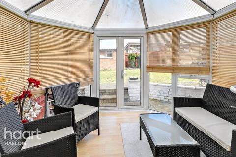 121 Radburn Close, Harlow, CM18 7EG