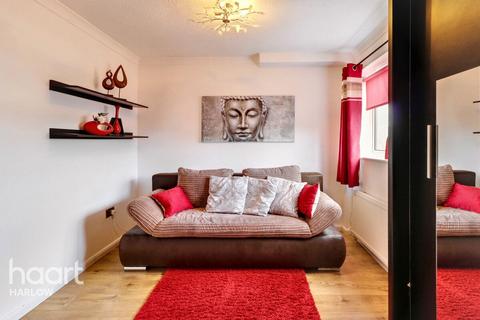121 Radburn Close, Harlow, CM18 7EG