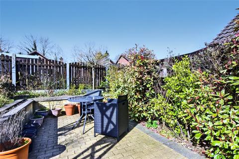 2 Bransdale Garth, Guiseley, Leeds, LS20 8QB