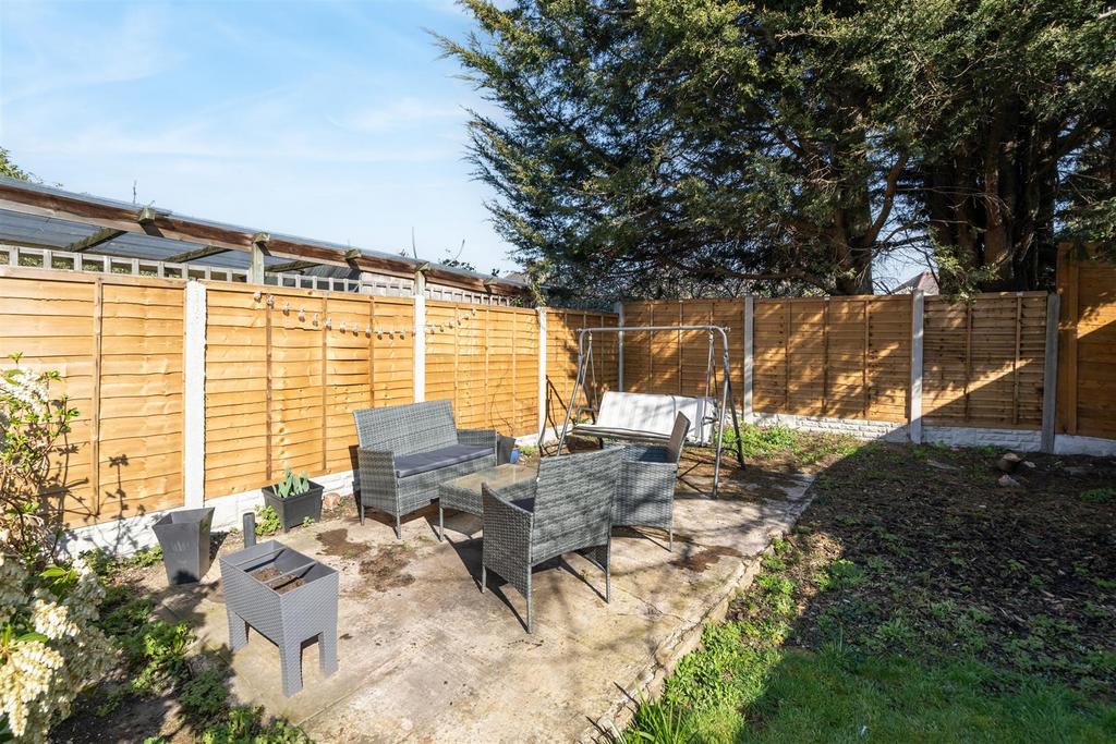 278 Hobs Moat Road 7.jpg