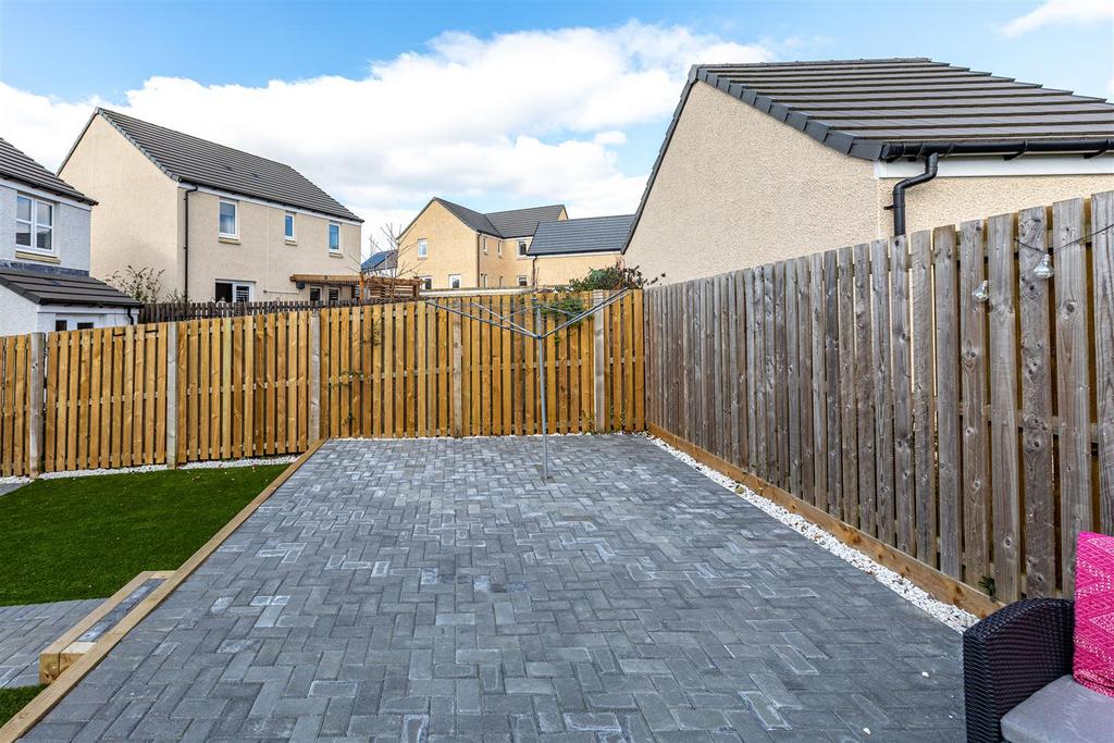 4 Knoll Park Avenue Galashiels 34.JPG