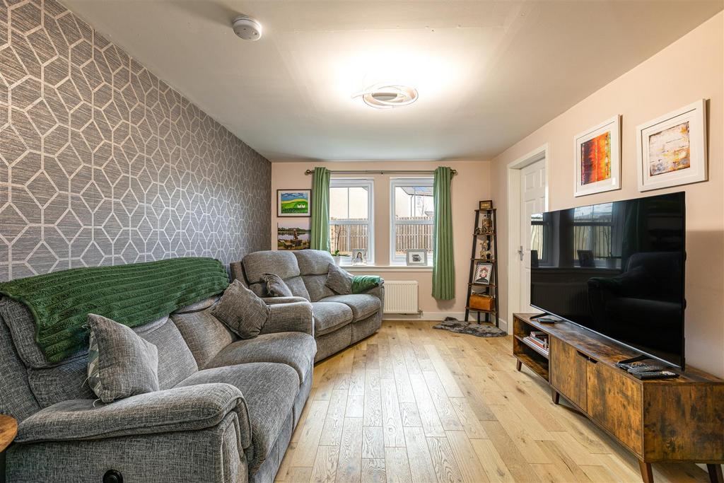 4 Knoll Park Avenue Galashiels 09.JPG