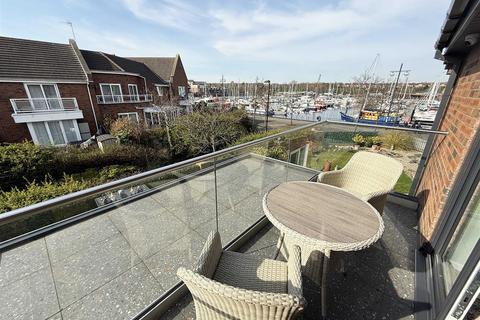 3 bedroom terraced house for sale, Commissioners Wharf, North Shields