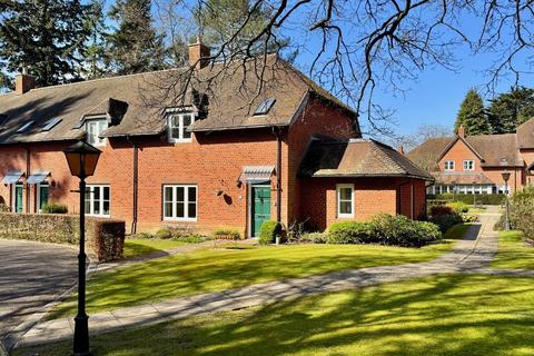 3 bedroom end of terrace house for sale, Badsworth Gardens, Newbury RG14