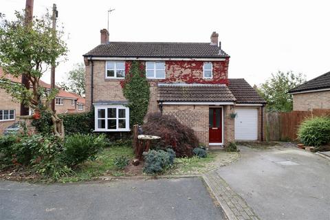 undefined, Eastwold, North Newbald