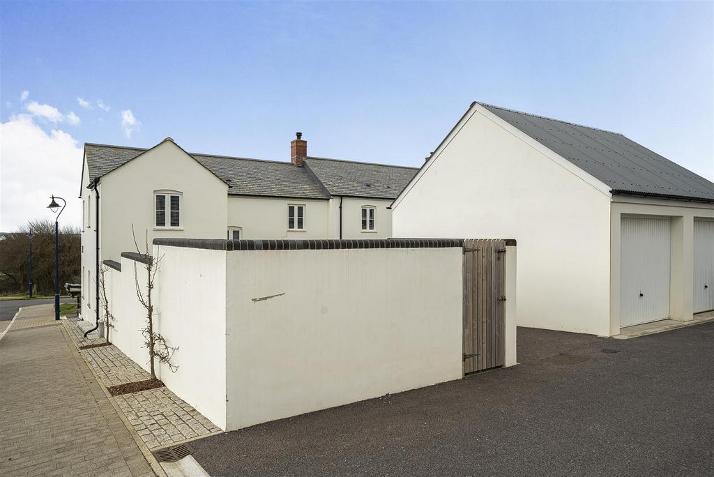 Rear External