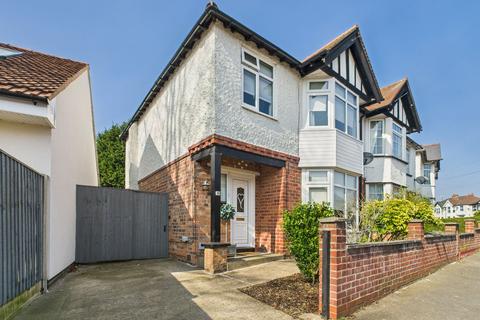 24 Brooklands Road, Nottingham, NG3 7AL