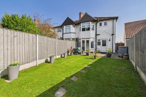 24 Brooklands Road, Nottingham, NG3 7AL