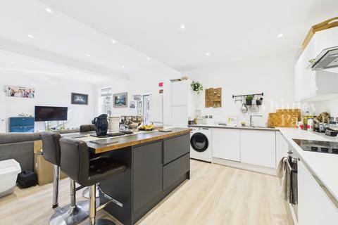 undefined, Kerrison Gardens, Thorndon