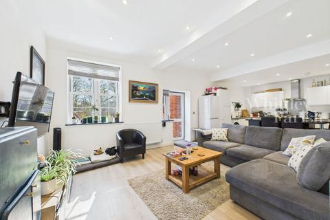 undefined, Kerrison Gardens, Thorndon