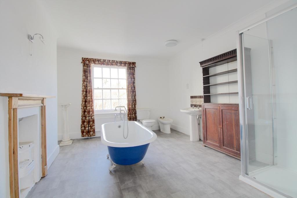 En suite bathroom