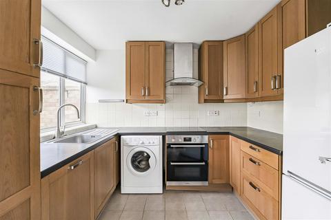36 Derwent Close, Cambridge, CB1 8DZ