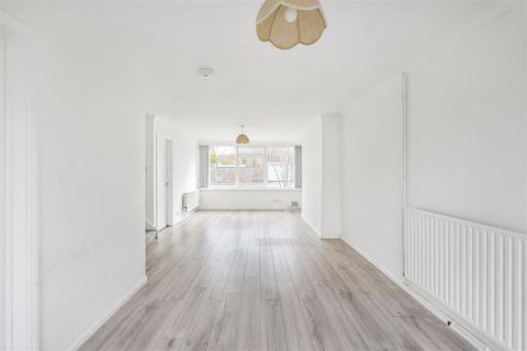 36 Derwent Close, Cambridge, CB1 8DZ