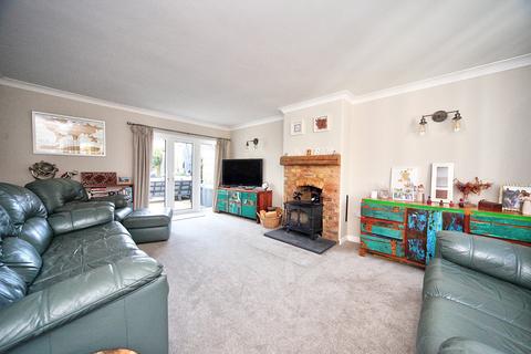 199 Icknield Way, Letchworth Garden City, SG6 4TT