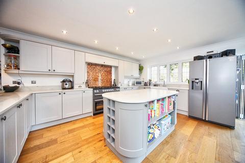 199 Icknield Way, Letchworth Garden City, SG6 4TT