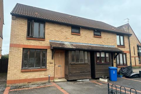 25 Holmlea Road, Datchet, Slough, SL3 9HG