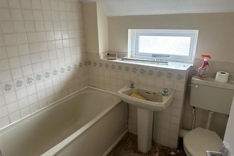 25 Holmlea Road, Datchet, Slough, SL3 9HG
