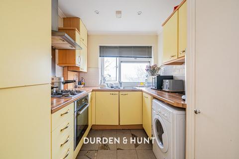 1 bedroom apartment to rent, Albert Road, Buckhurst Hill, IG9