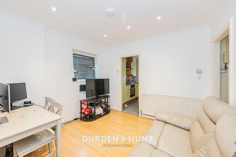 1 bedroom apartment to rent, Albert Road, Buckhurst Hill, IG9