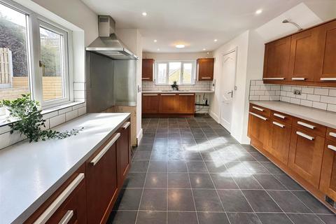 14 Summerbridge Drive, Bradford, BD10 0ER