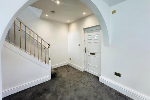 14 Summerbridge Drive, Bradford, BD10 0ER