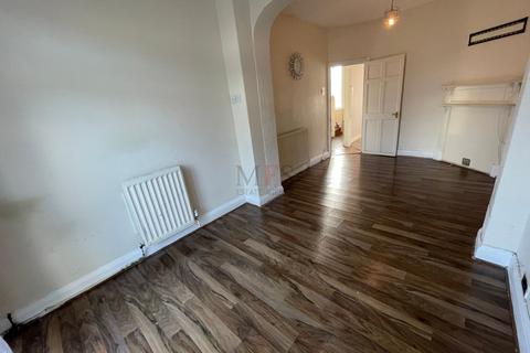 3 bedroom house to rent, Rutland Road, Southall, UB1