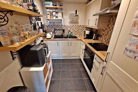 Flat 2, 10 Bedford Road, Barton-le-clay, Bedford, MK45 4JU