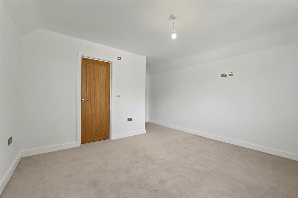 Bedroom 1.jpeg