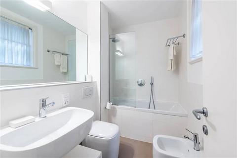 2 bedroom flat to rent, Beauchamp Place, London SW3