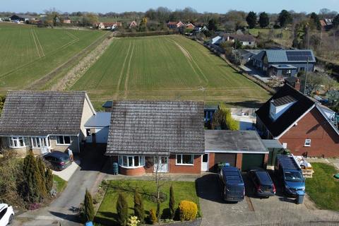 3 bedroom detached bungalow for sale, Fairfields, Darsham