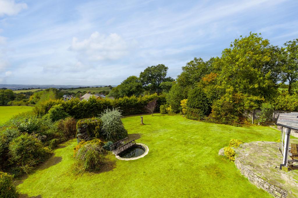 10 - Woodbury Lodge August