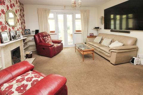 3 bedroom bungalow for sale, Glebe Road, Wickford, Essex, SS11