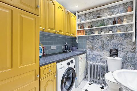 10 Castle View, Westbury, BA13 3HR