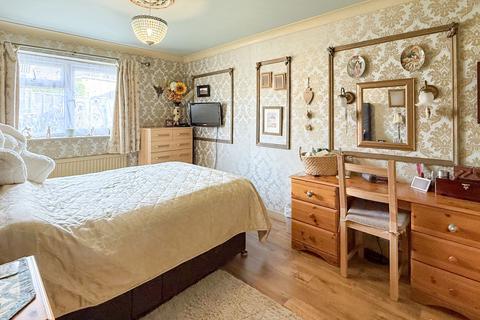 10 Castle View, Westbury, BA13 3HR