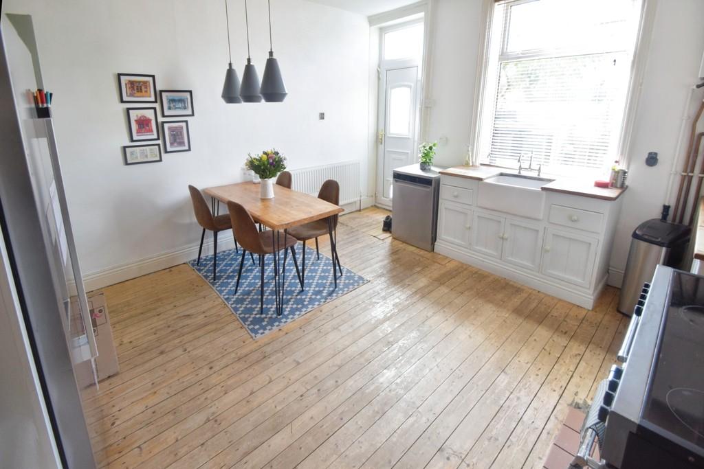 D91dfd82-Kitchen