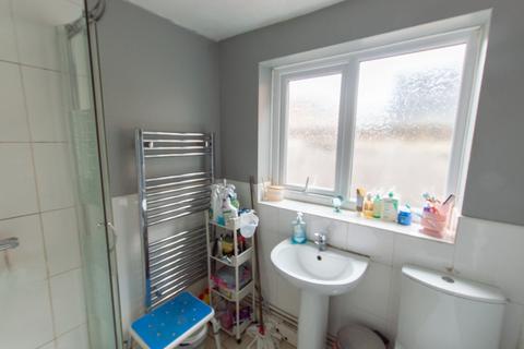 2 bedroom end of terrace house for sale, Baker Street, York YO30