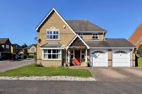 4 bedroom detached house for sale, Eagle Gardens, Brickhill MK41