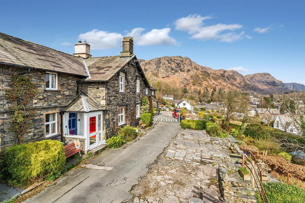 2 bedroom cottage for sale