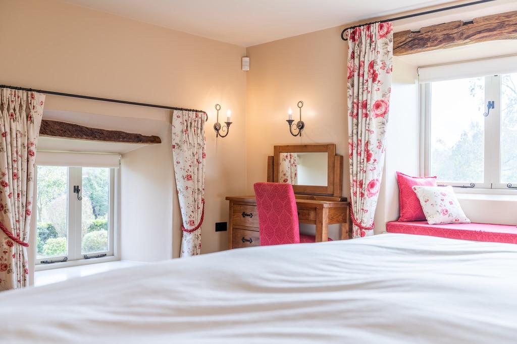 Master Bedroom with En-suite & Dressing Room