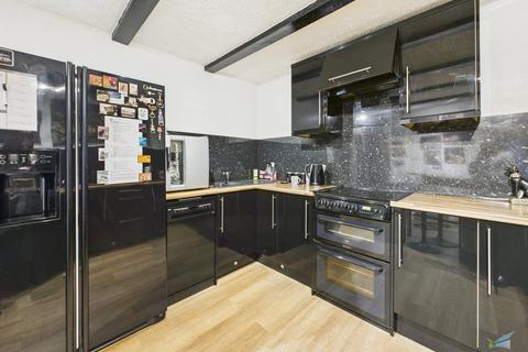 3 bedroom end of terrace house for sale, Willowbank Road, Wirral CH42