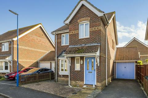 16 Beacon Drive, Selsey, Chichester, PO20 0TW