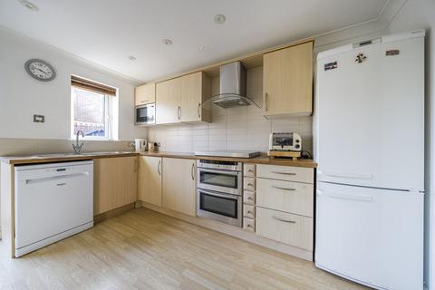 16 Beacon Drive, Selsey, Chichester, PO20 0TW