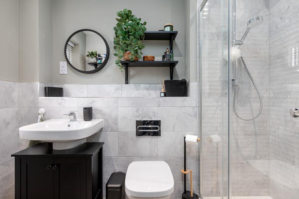 En-suite Roe way